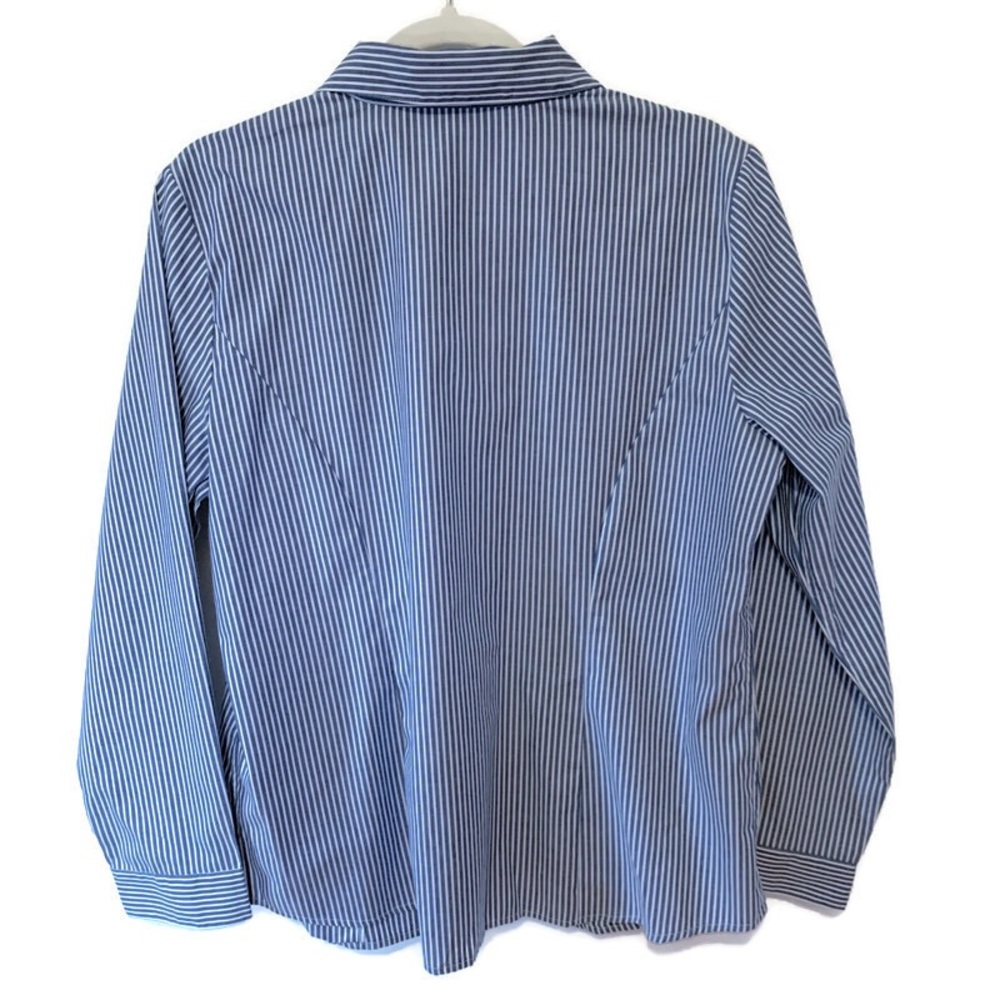 ๐ 2 for $20! ๐ Christopher & Banks Button-Up - Picture 4 of 5